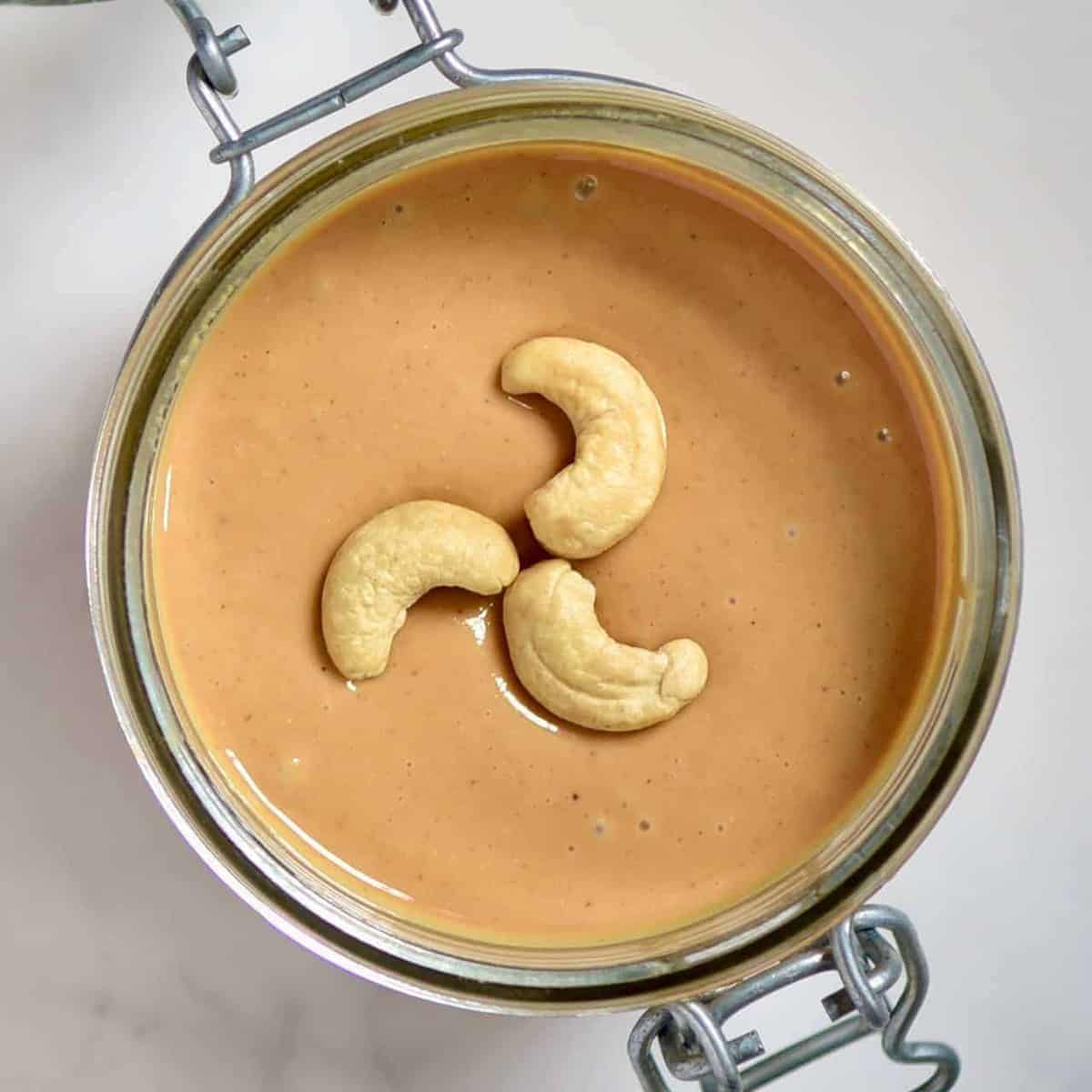 A Guide To Making Cashew Butter At Home